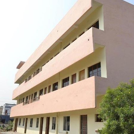 Maitri Hostel Bhilai Buitenkant foto